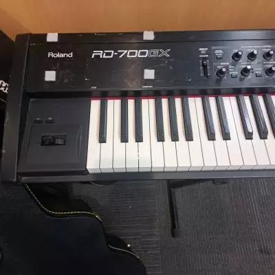 Roland RD700GX 2